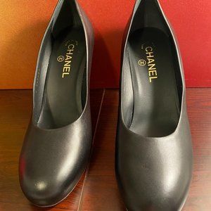 Chanel Pumps